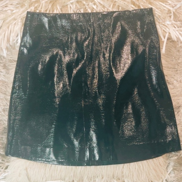 Mini skirt - Picture 2 of 3